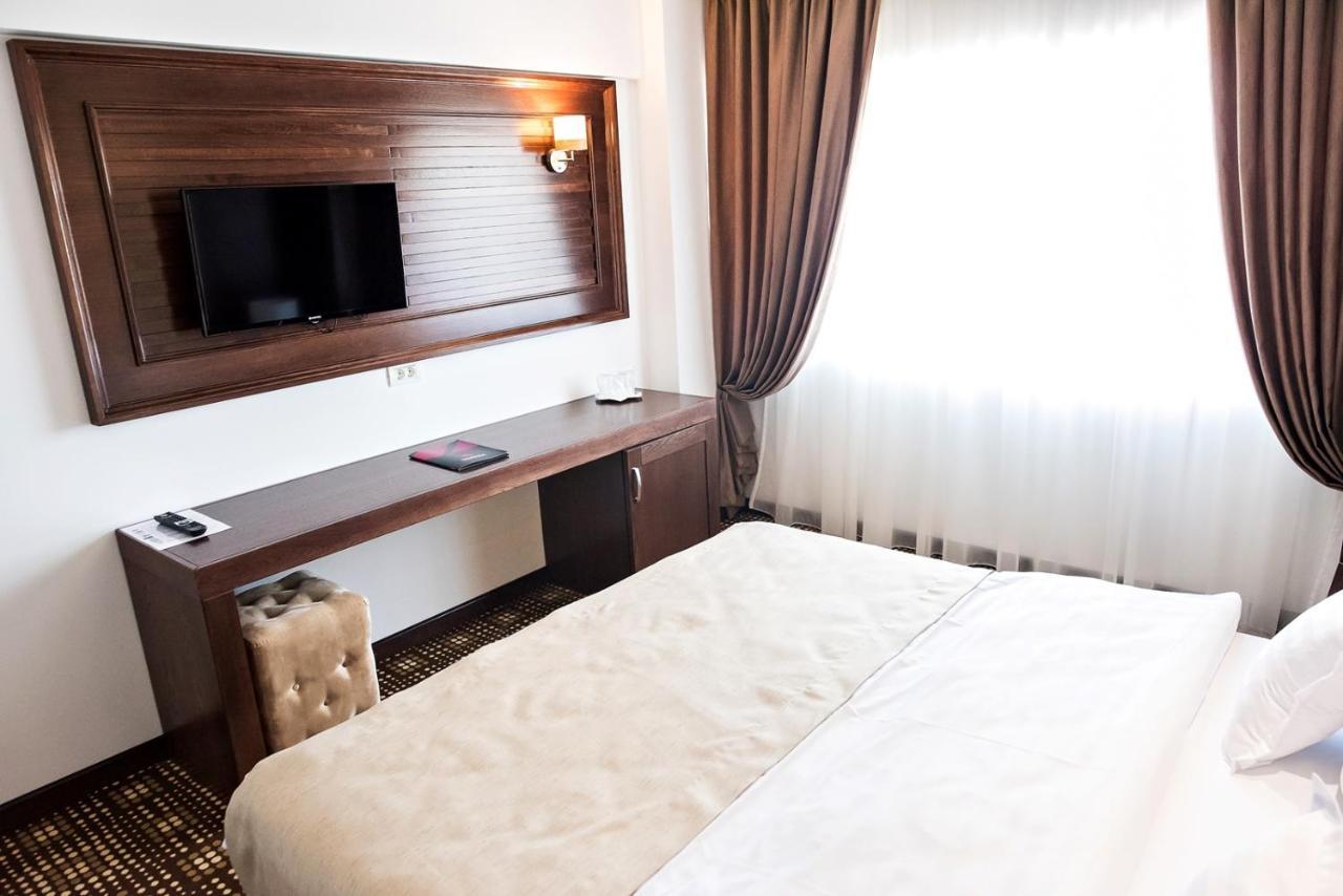 Hotel Bucovina Сучава Экстерьер фото