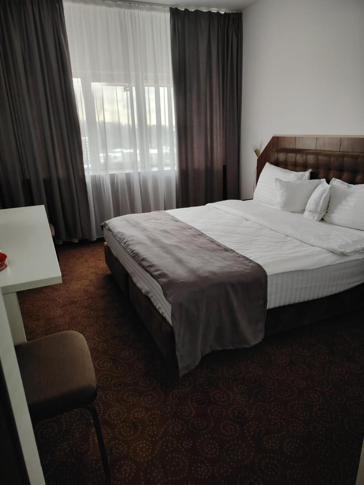 Hotel Bucovina Сучава Экстерьер фото