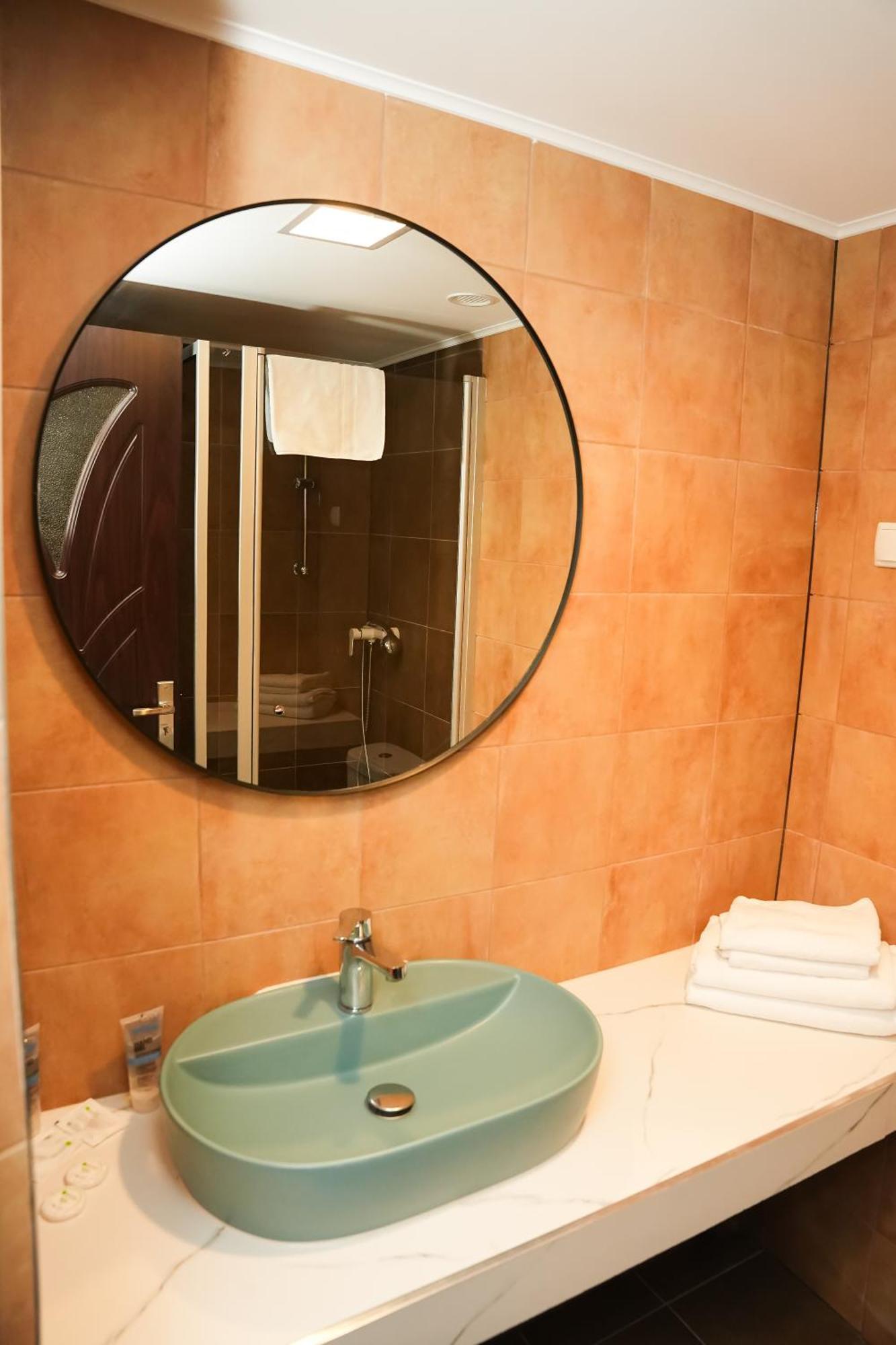 Hotel Bucovina Сучава Экстерьер фото