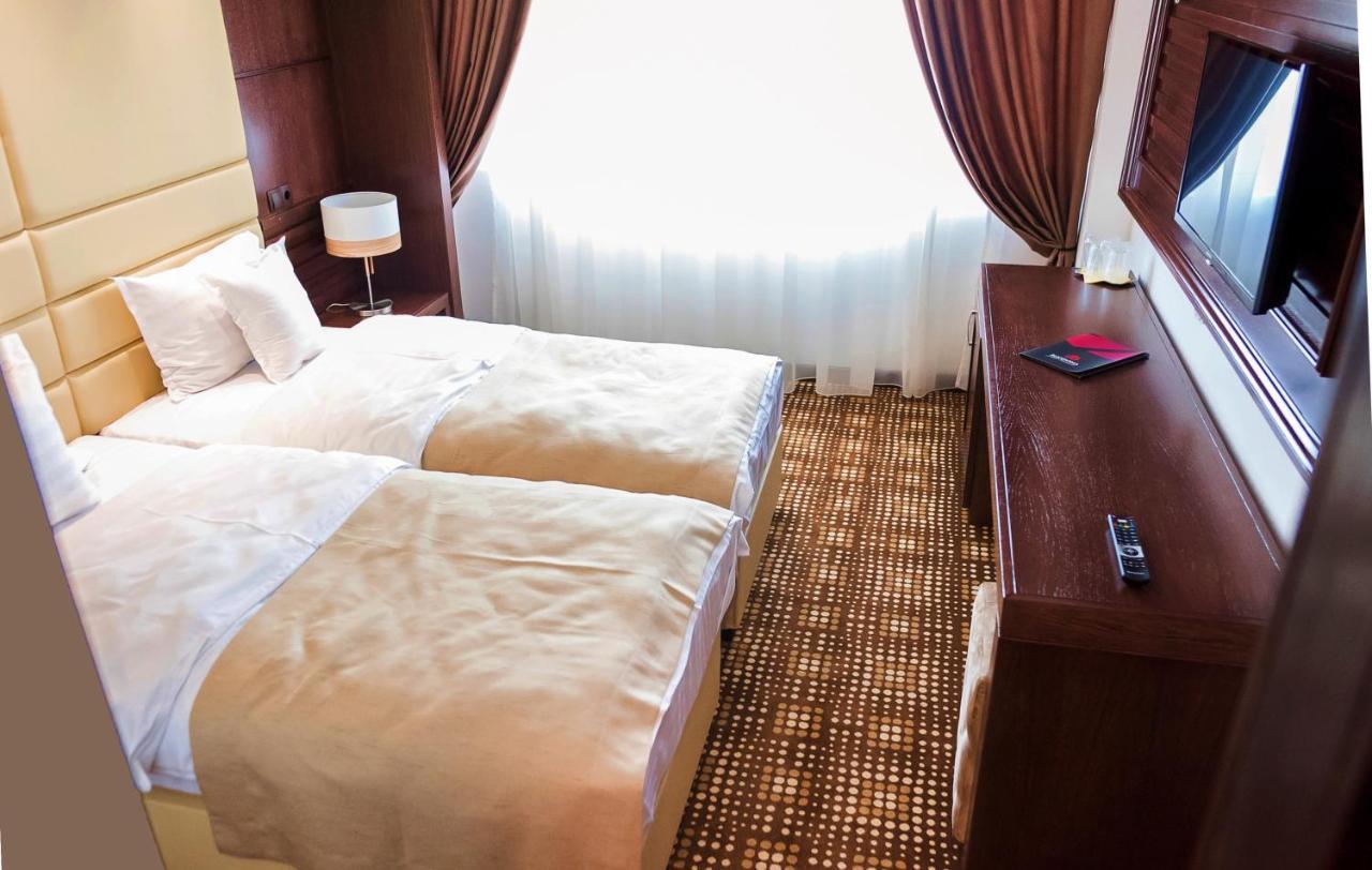 Hotel Bucovina Сучава Экстерьер фото