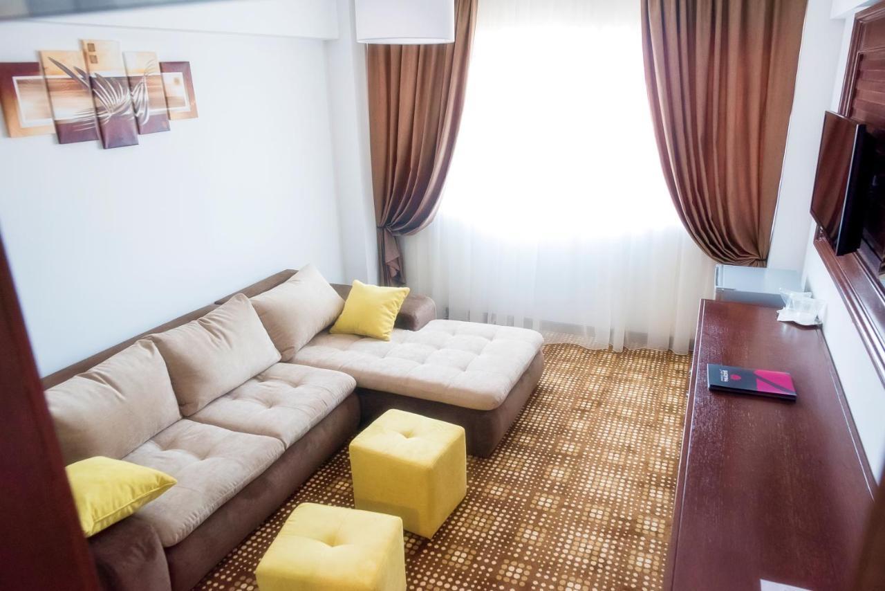 Hotel Bucovina Сучава Экстерьер фото